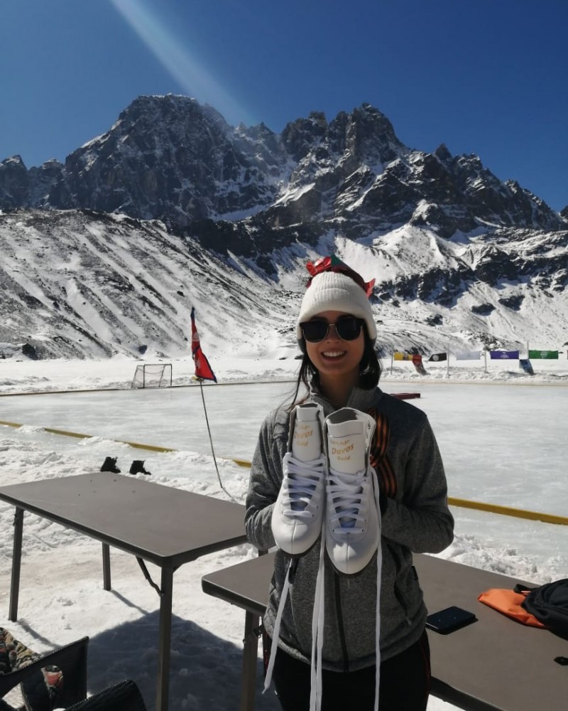 Skiing in Gokyo